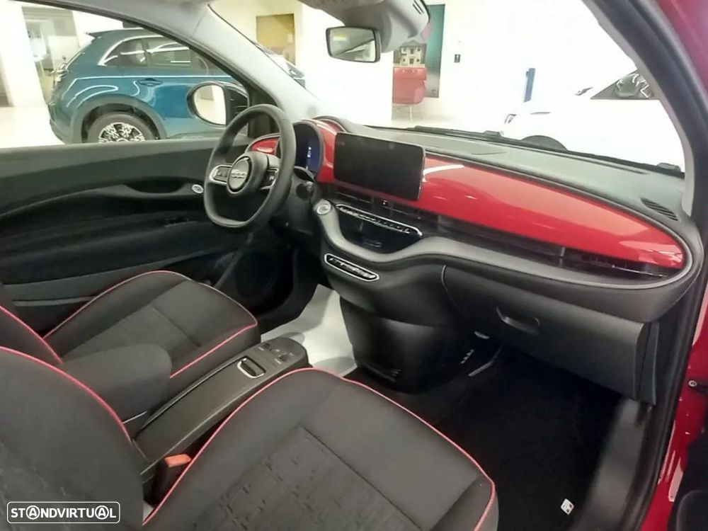 Fiat 500e (RED) - 10