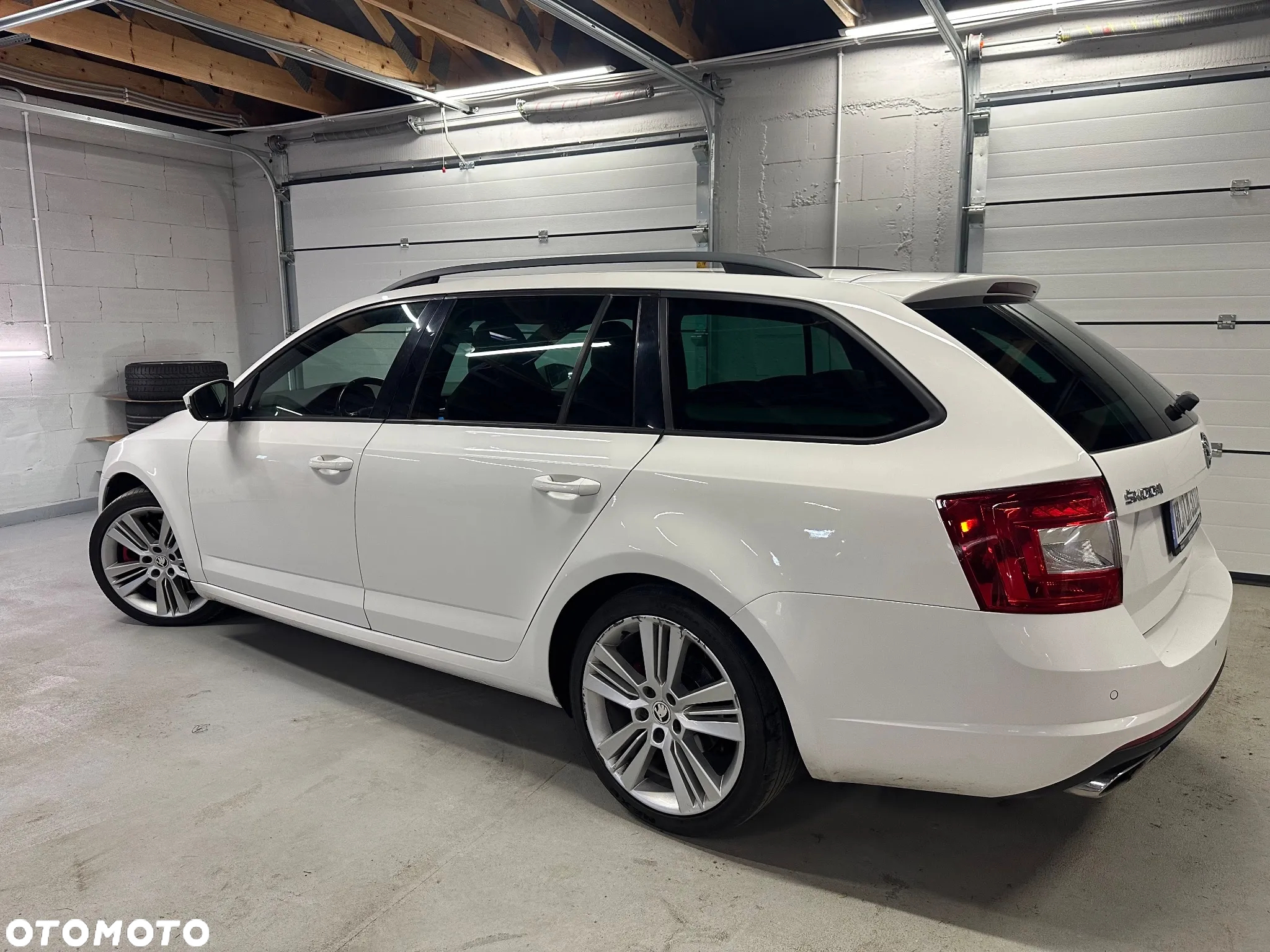 Skoda Octavia Combi 2.0 TDI RS - 14