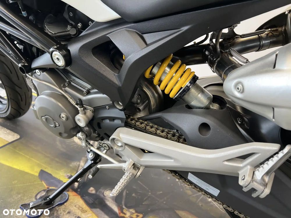 Ducati Monster - 18