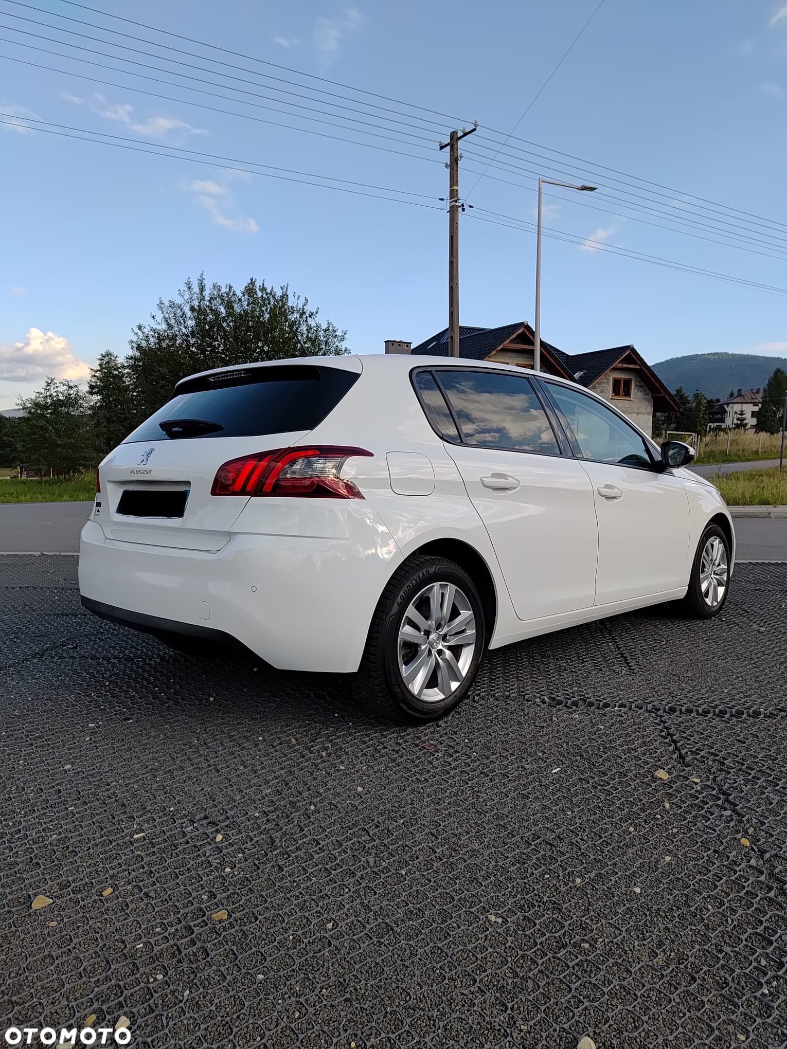 Peugeot 308 1.5 BlueHDi Active S&S EAT8 - 9