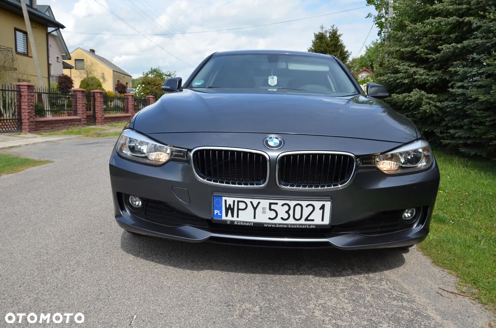 BMW Seria 3 318d Blue Performance Sport Line - 7