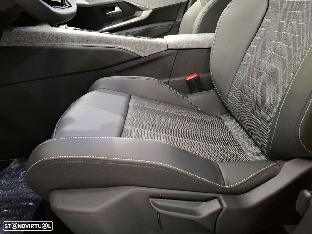 Peugeot E-3008 73 kWh GT - 22