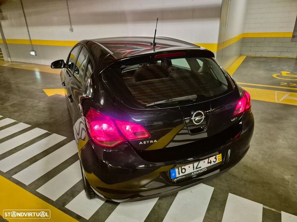 Opel Astra 1.7 CDTI Enjoy - 12