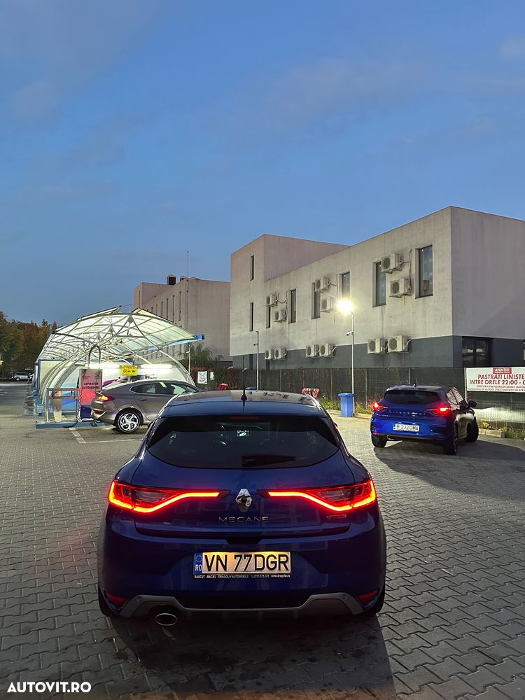 Renault Megane TCe 140 GPF GT LINE - 4
