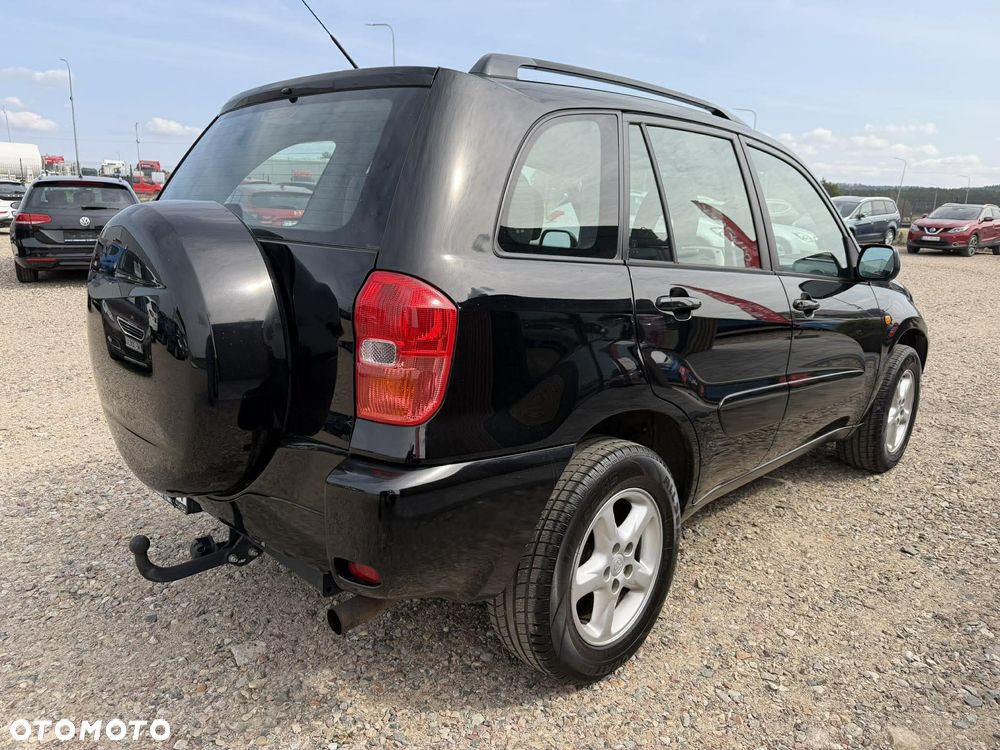 Toyota RAV4 1.8 VVT-i 4x2 - 5