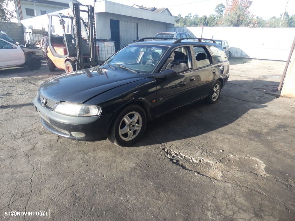 Opel Vectra B de 1999 para peças - 1