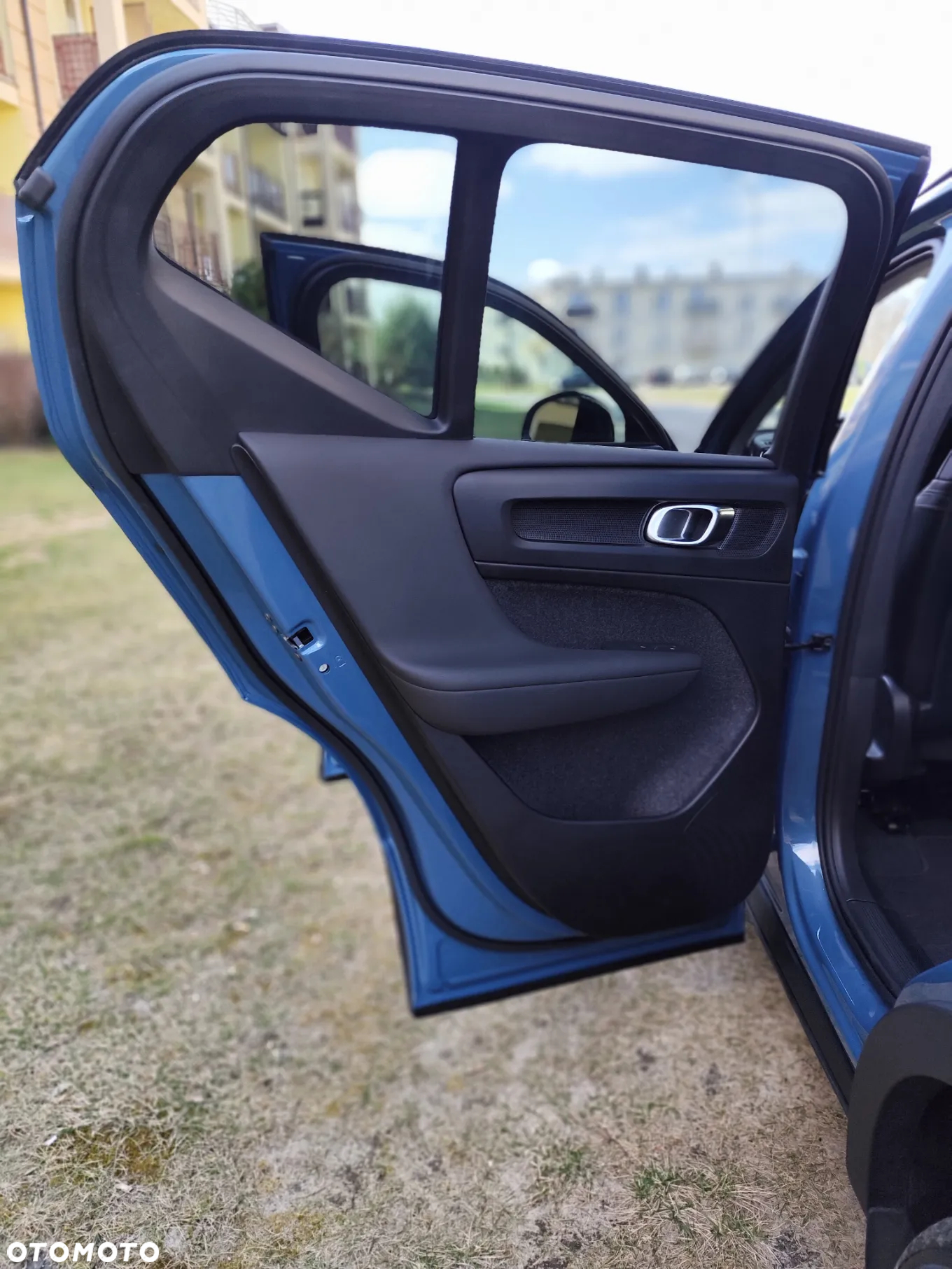 Volvo XC 40 B5 AWD Ultimate Dark - 16