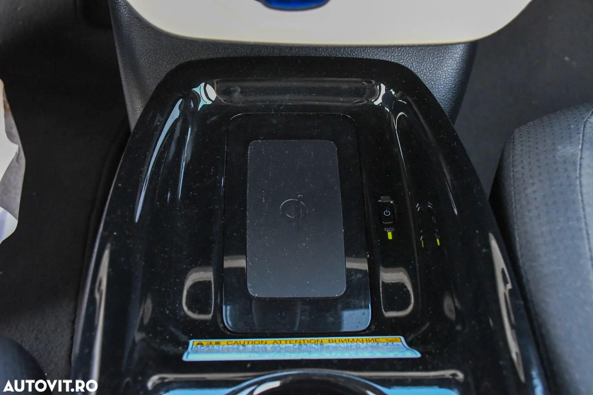 Toyota Prius 1.8 Dual VVT-i Sol+ - 19