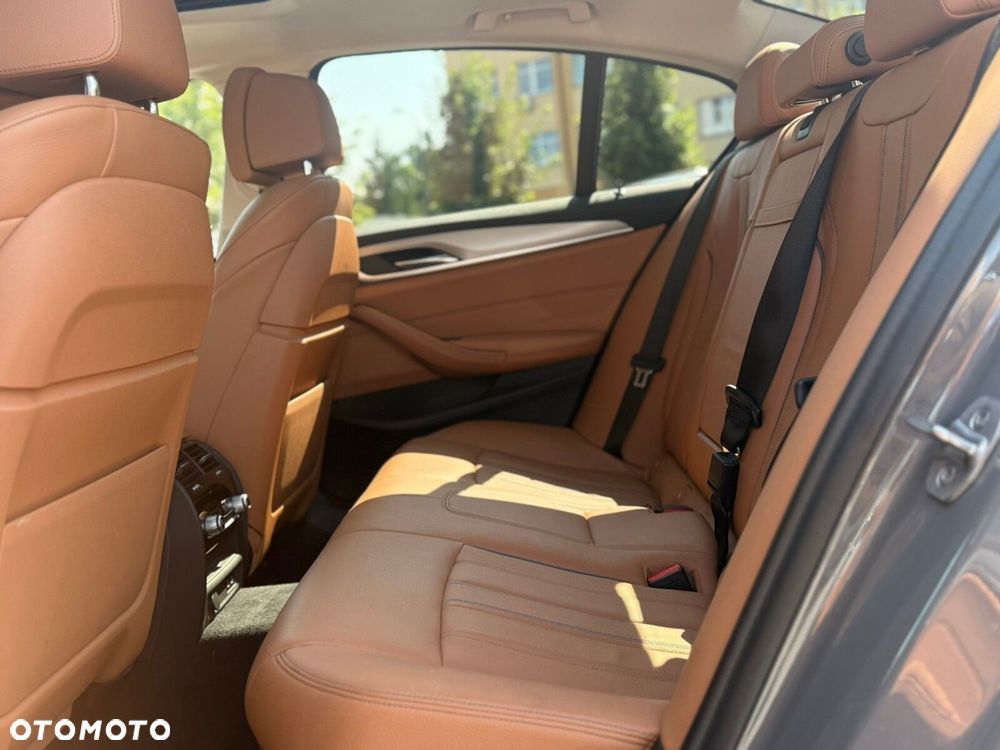 BMW Seria 5 530d xDrive mHEV Luxury Line - 13