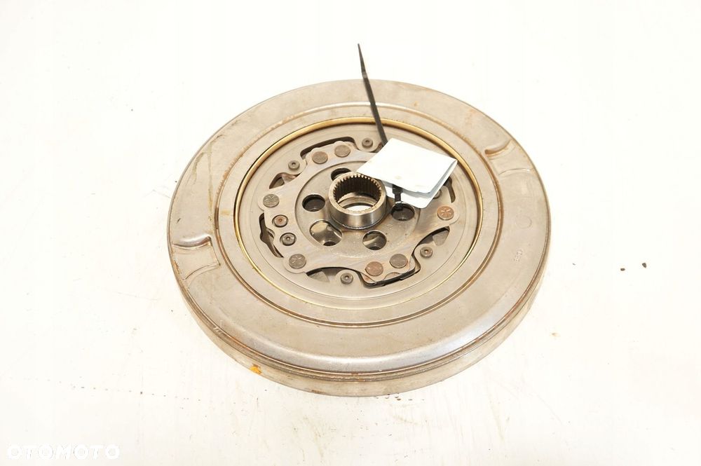 KOŁO DWUMASOWE DSG VW GOLF VII GTE 1,4 04E105266Q - 3