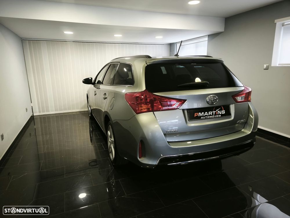 Toyota Auris Touring Sports 1.4 D-4D Active - 22