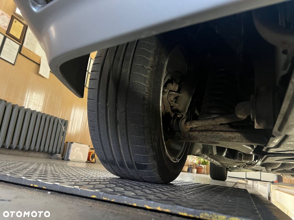 Mercedes-Benz Klasa E - 21