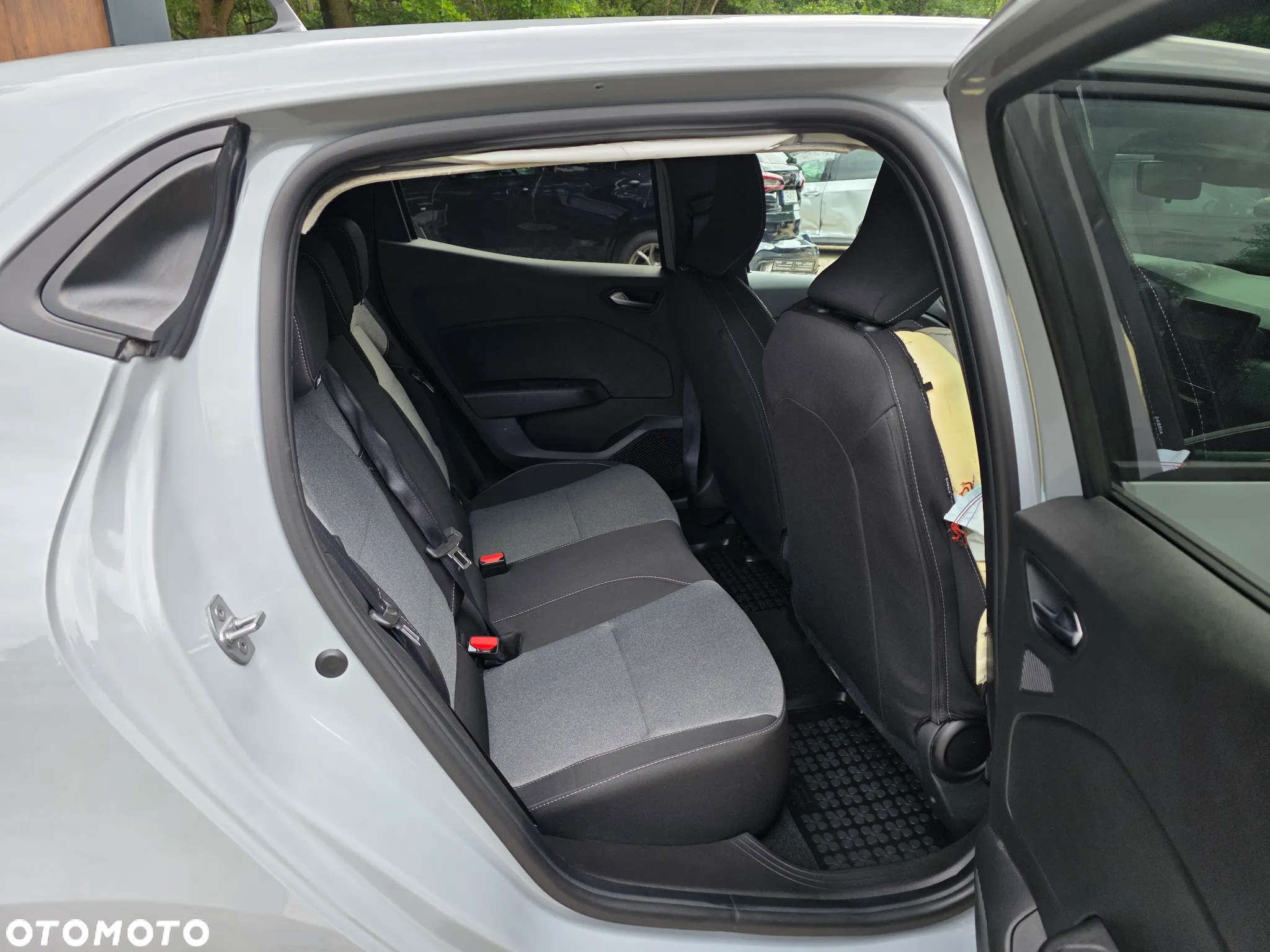 Renault Clio 1.0 TCe Evolution - 22