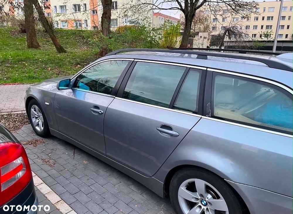 BMW Seria 5 525d - 2