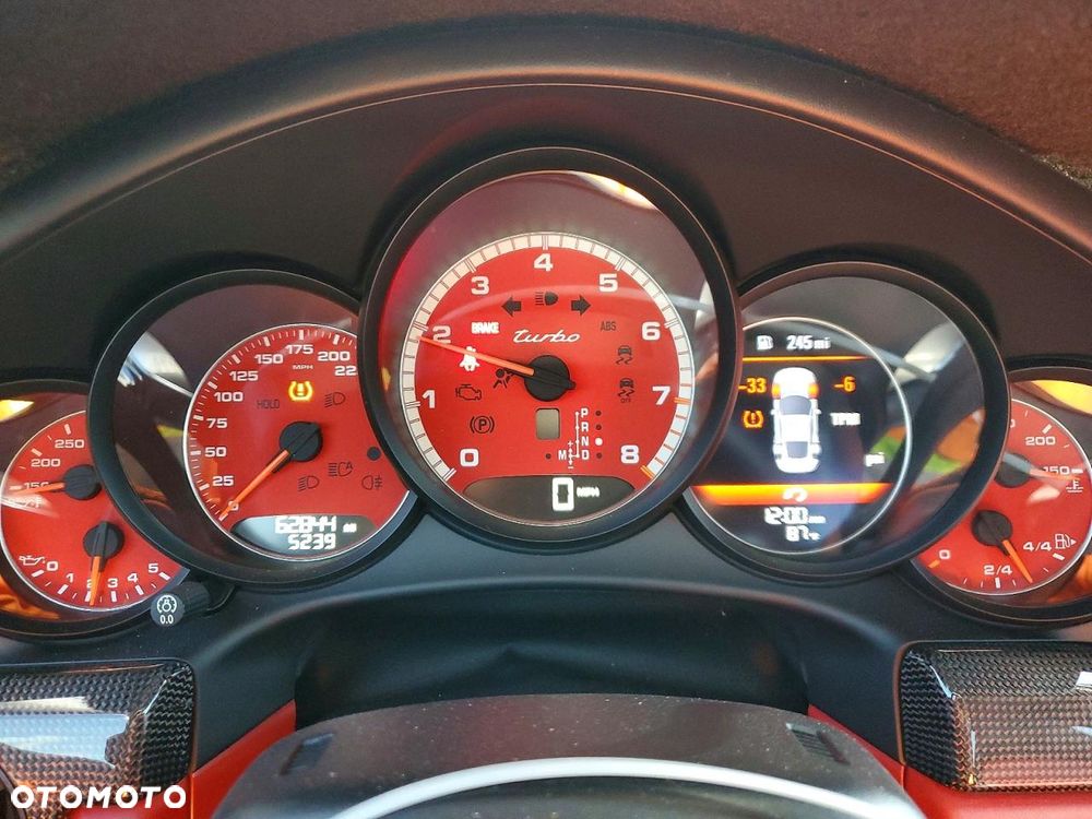 Porsche 911 Turbo - 10