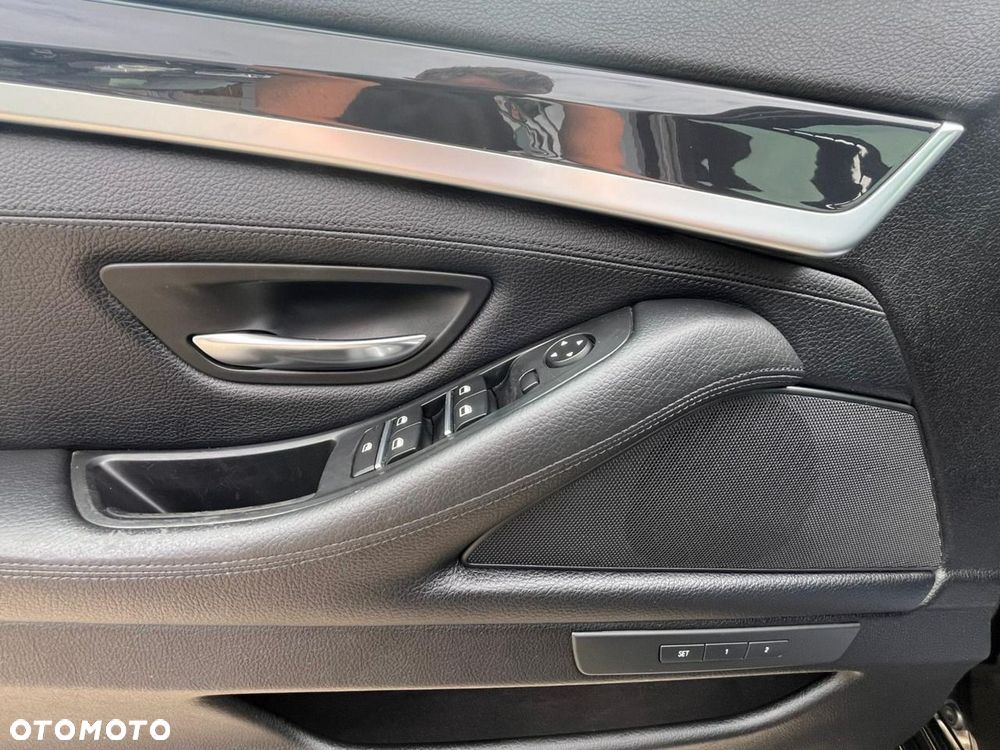 BMW Seria 5 520d Luxury Line - 32