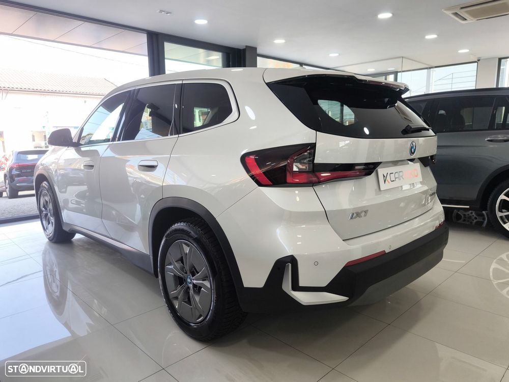BMW iX1 xDrive30 - 5