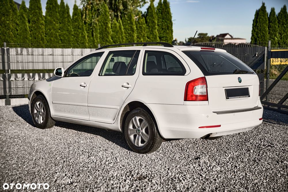 Skoda Octavia 1.6 TDI DPF Elegance - 10