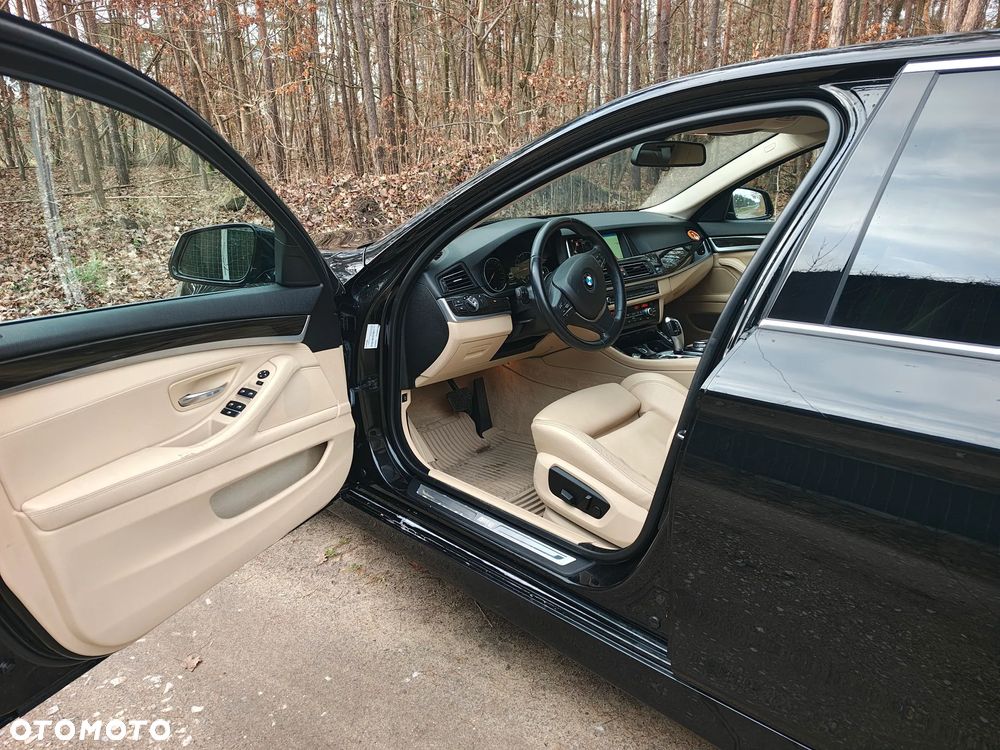 BMW Seria 5 520d xDrive - 5