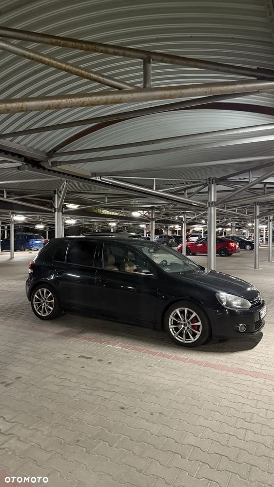 Volkswagen Golf 2.0 TDI Highline - 9