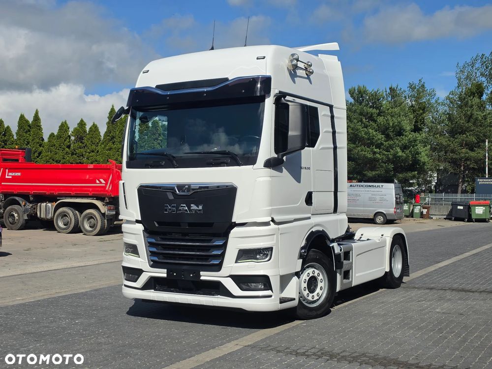 MAN TGX 18.510/ Pierwszy Właściciel /Import Niemcy / Zadbany /Euro 6/ Sobofer / Spojlery miedzy osiowe / 4 poduszki z tyłu / 2 komplety kluczy / - 1