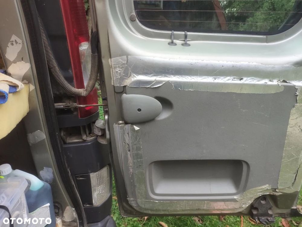 Opel Vivaro - 12