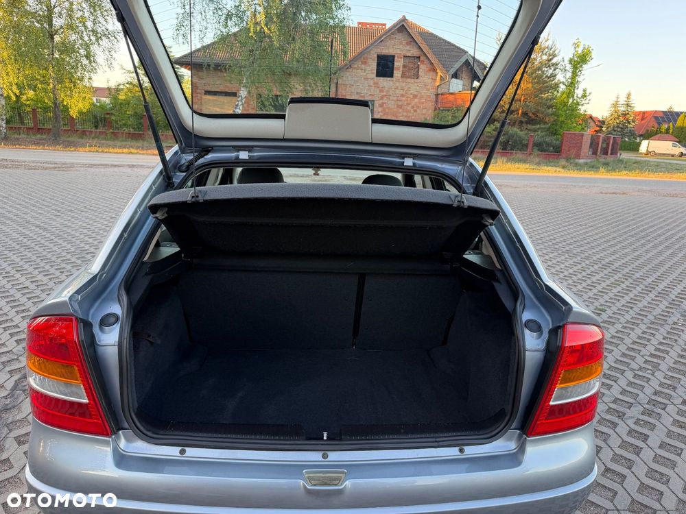 Opel Astra 1.4 Enjoy - 17