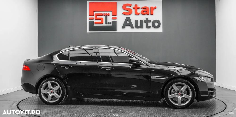 Jaguar XE 20t RWD Portfolio - 10