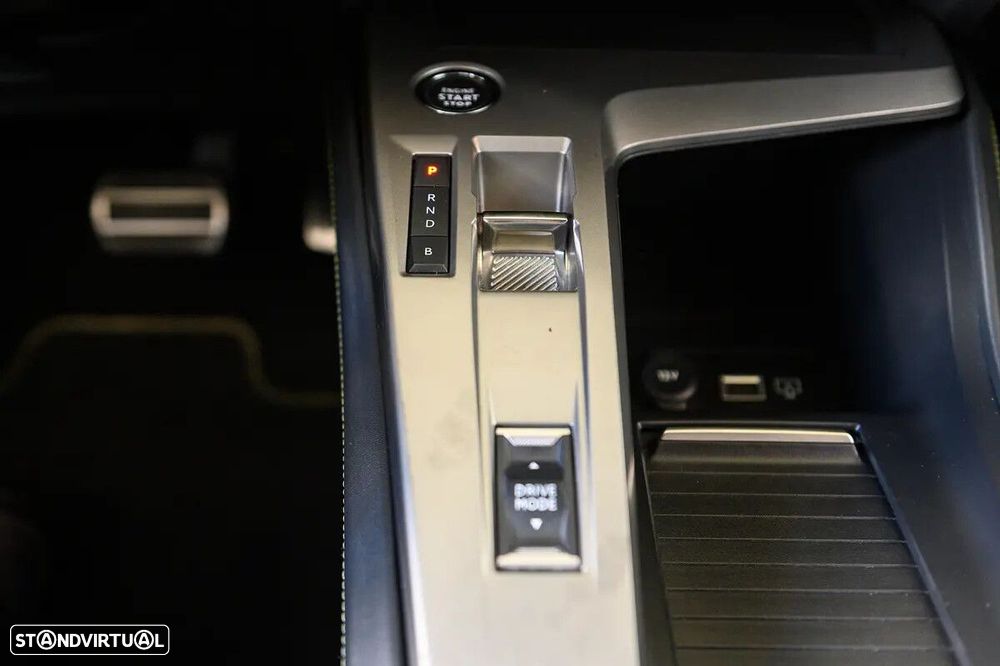 Peugeot 308 1.6 Hybrid GT e-EAT8 - 47