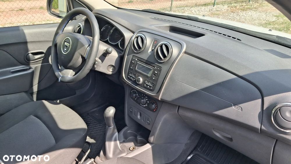 Dacia Logan 1.2 16V Laureate - 8