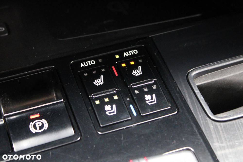 Lexus RX 450h Business Edition + - 25