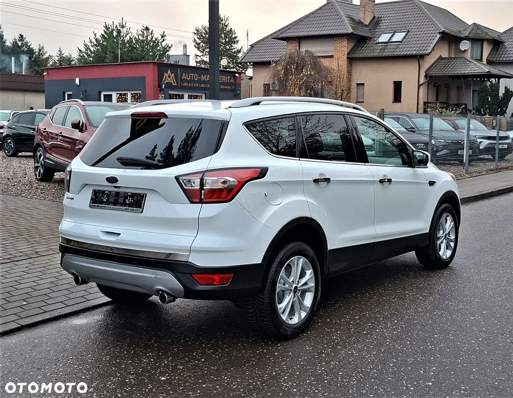 Ford Kuga 2.0 TDCi 2x4 Titanium - 10
