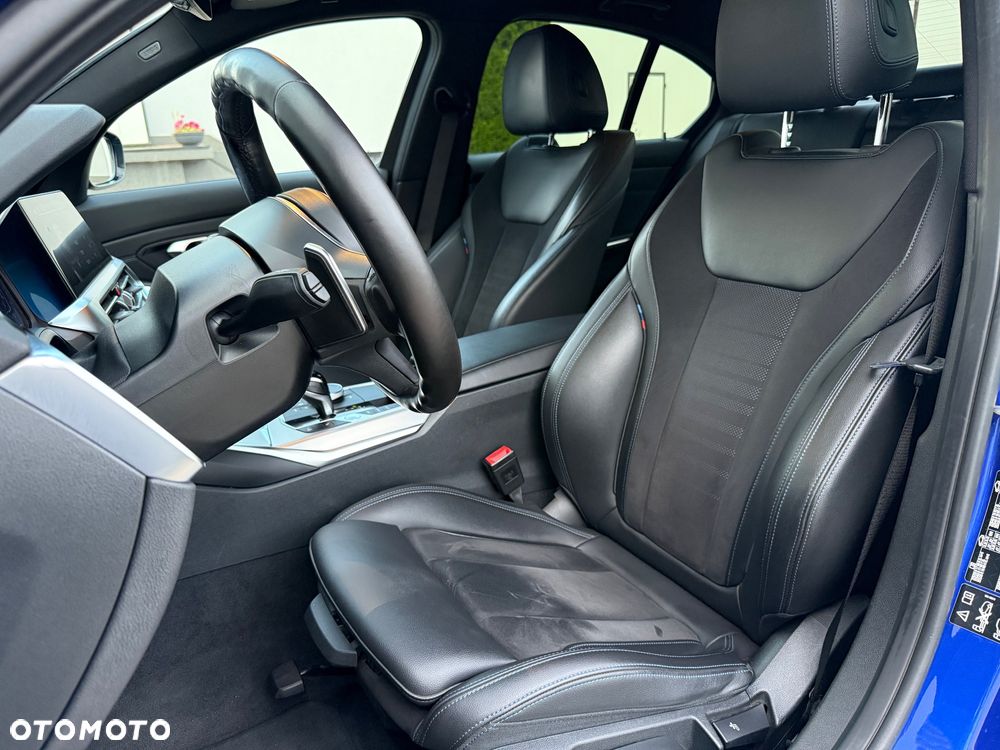BMW Seria 3 320d xDrive M Sport Sport - 13