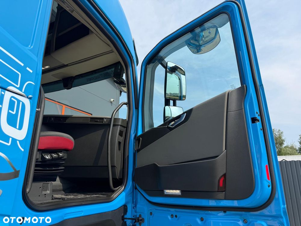 Volvo FH 460 // 2020 r. // Euro 6 // 6x2 // Laweta uniwersalna / platforma / transport maszyn / Nowa zabudowa ocynkowana !! Świeżo z Niemiec !! - 28