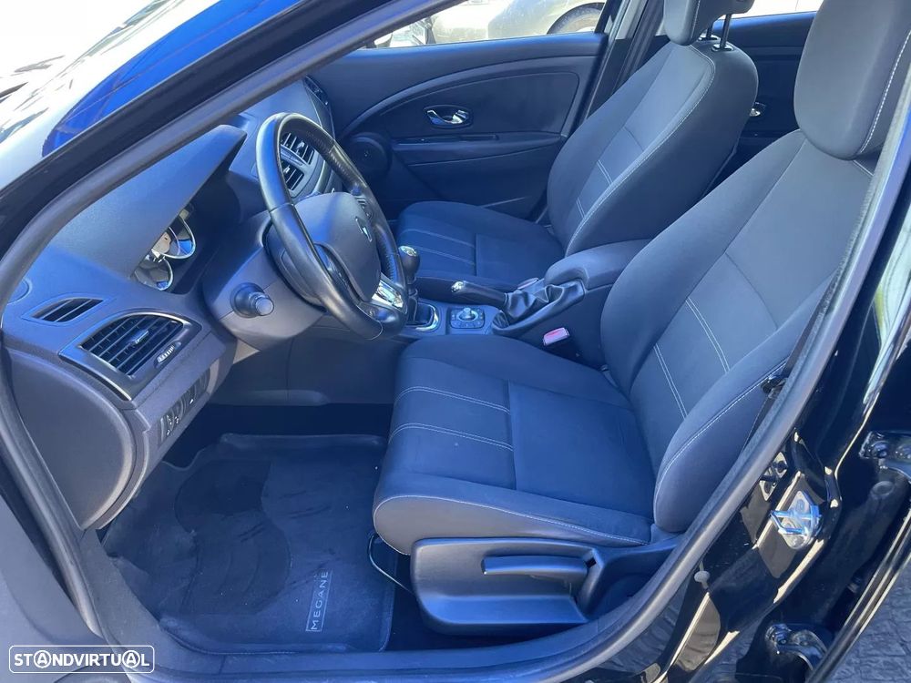 Renault Mégane 1.5 dCi Dynamique S - 11