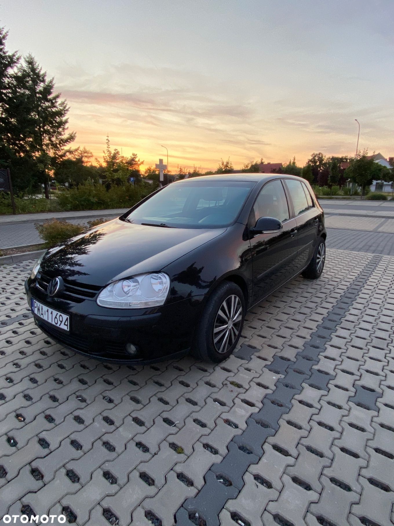 Volkswagen Golf - 1