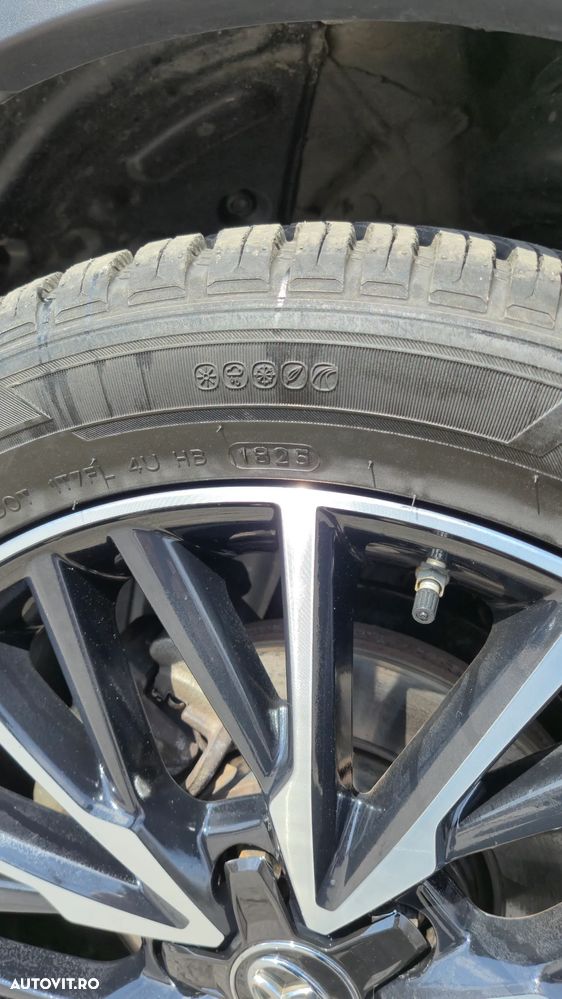 Toyota C-HR 1.8 HSD 4x2 CVT C-lassy - 9