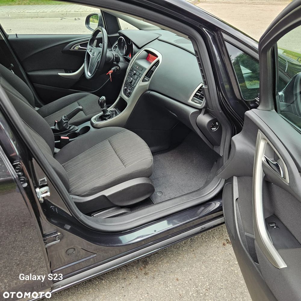Opel Astra 1.6 Color Edition - 24