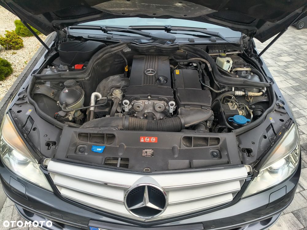 Mercedes-Benz Klasa C 180 Kompressor BlueEFFICIENCY Avantgarde - 29