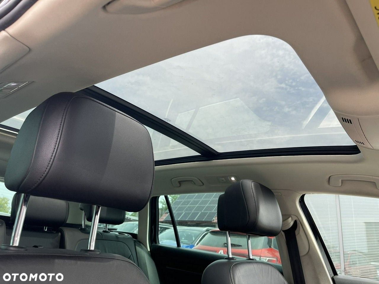 Volkswagen Passat Variant 2.0 TDI (BlueMotion Technology) Highline - 11