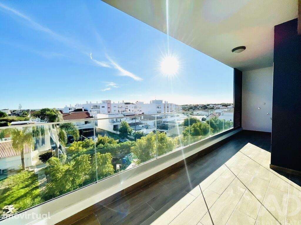 Apartamento T2 em Montenegro de 110,00 m2 - Grande imagem: 2/24