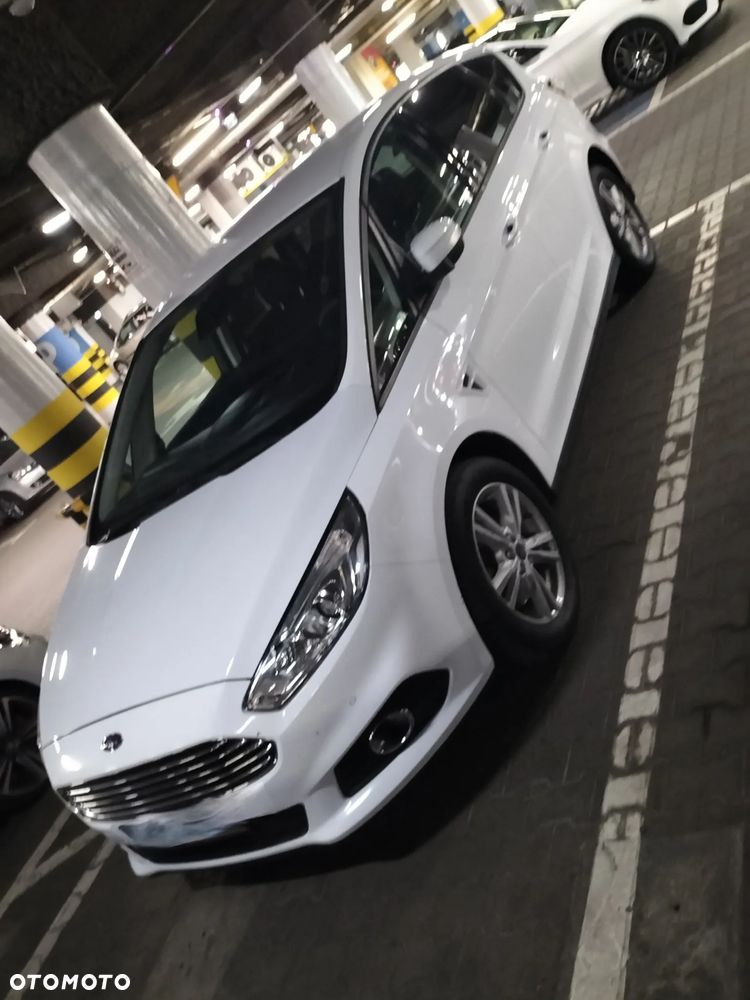 Ford S-Max - 14