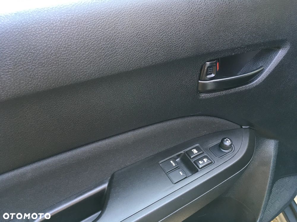 Suzuki Vitara 1.6 Comfort 2WD - 22