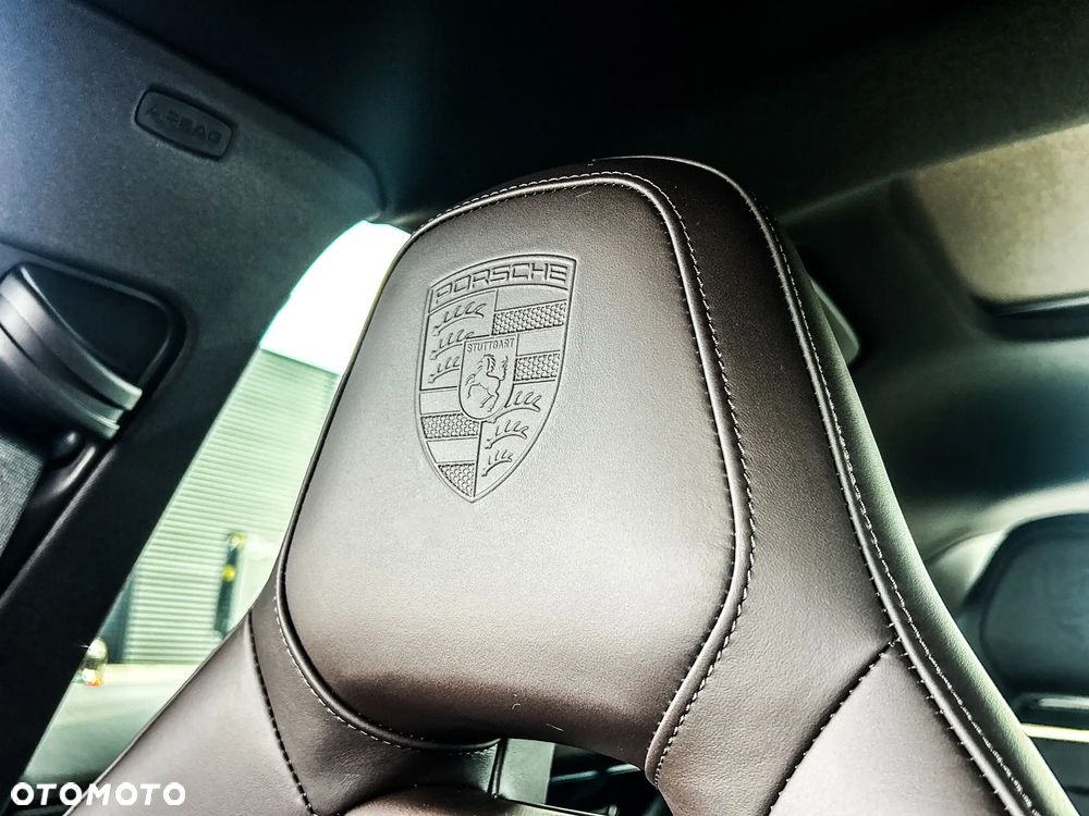 Porsche Panamera 4 E-Hybrid PHEV - 12