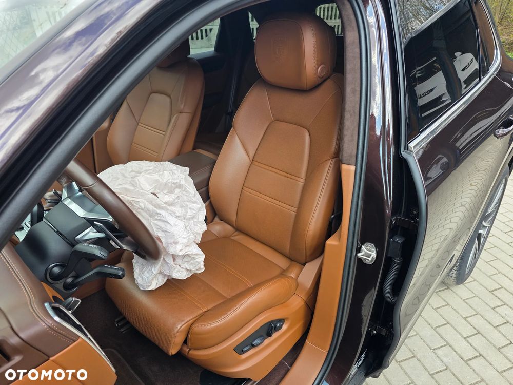 Porsche Cayenne E-Hybrid Platinum Edition - 12