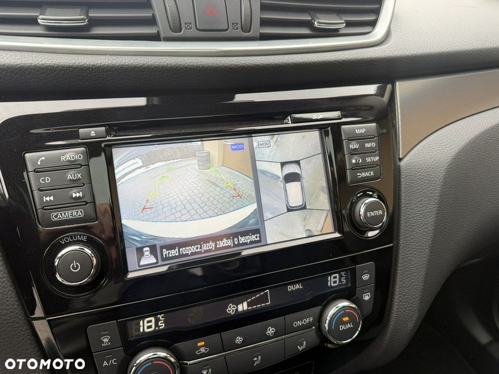 Nissan Qashqai 1.6 DIG-T N-Connecta - 17