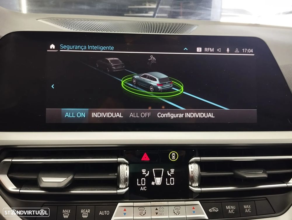 BMW 320 e Touring Corporate Edition Auto - 32