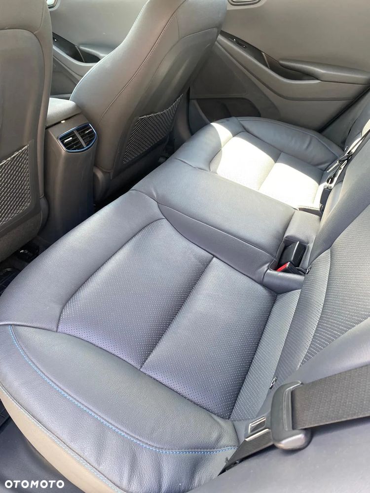 Hyundai IONIQ Hybrid Platinum - 8