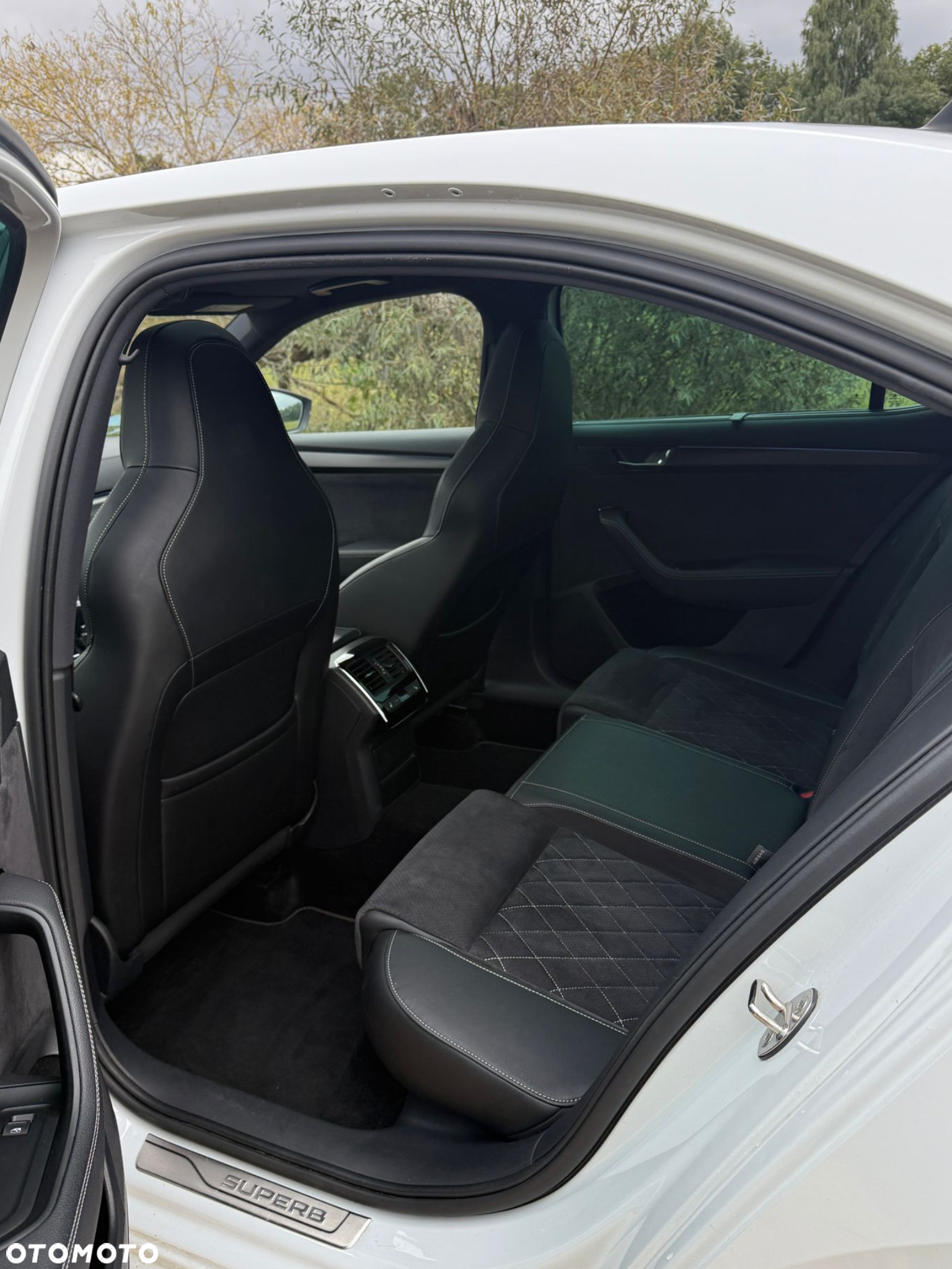 Skoda Superb 2.0 TDI 4x4 DSG SportLine - 17