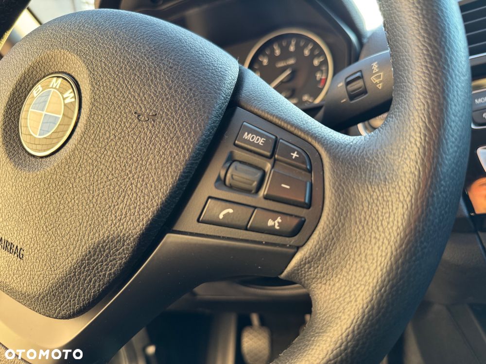BMW Seria 1 - 25
